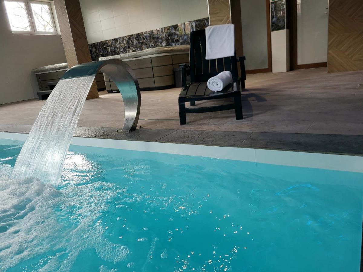 Dom Jastrzebia Z Basenem I Jacuzzi Apartment Jastrzebia Gora Exterior photo