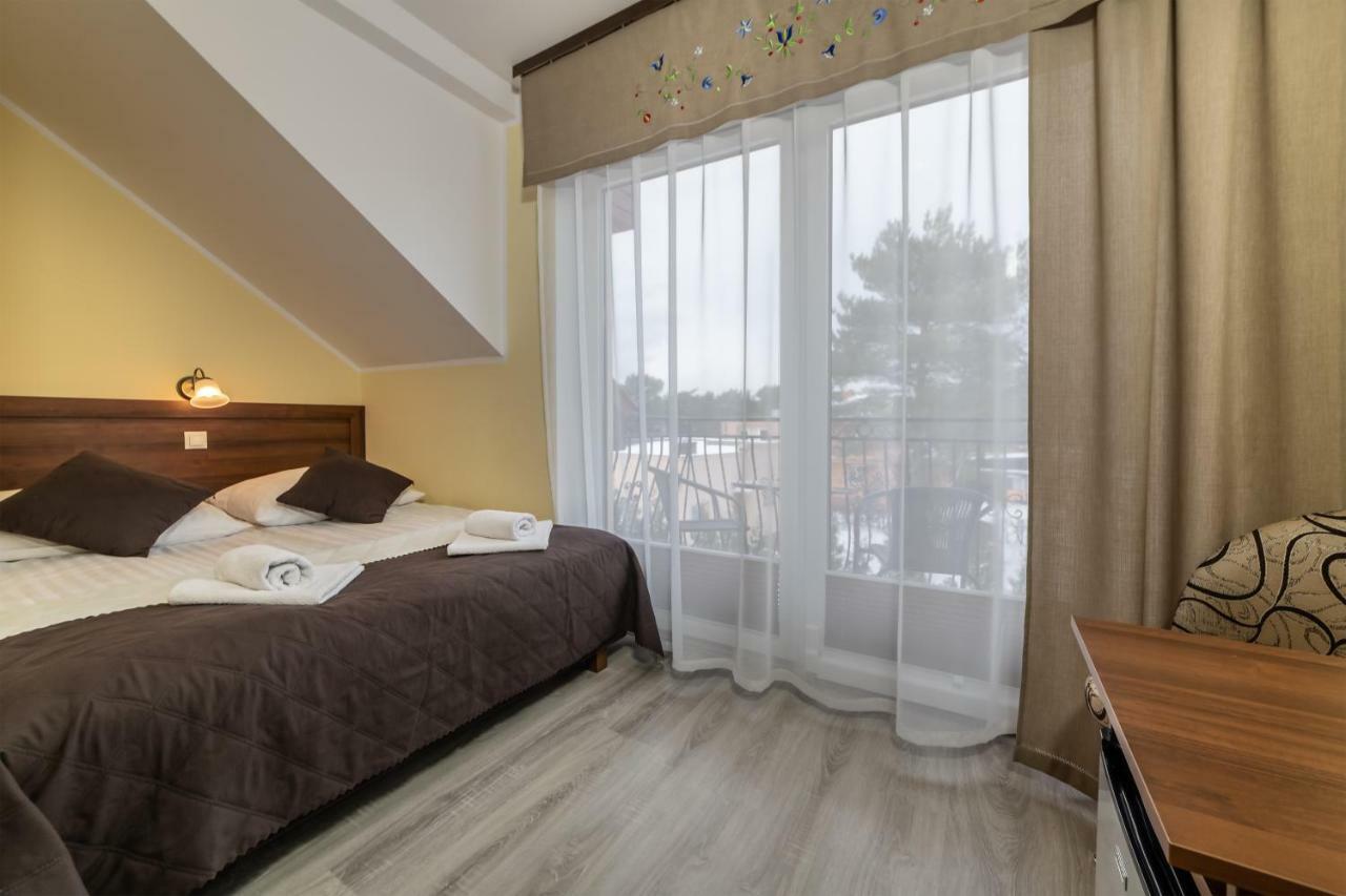 Dom Jastrzebia Z Basenem I Jacuzzi Apartment Jastrzebia Gora Exterior photo