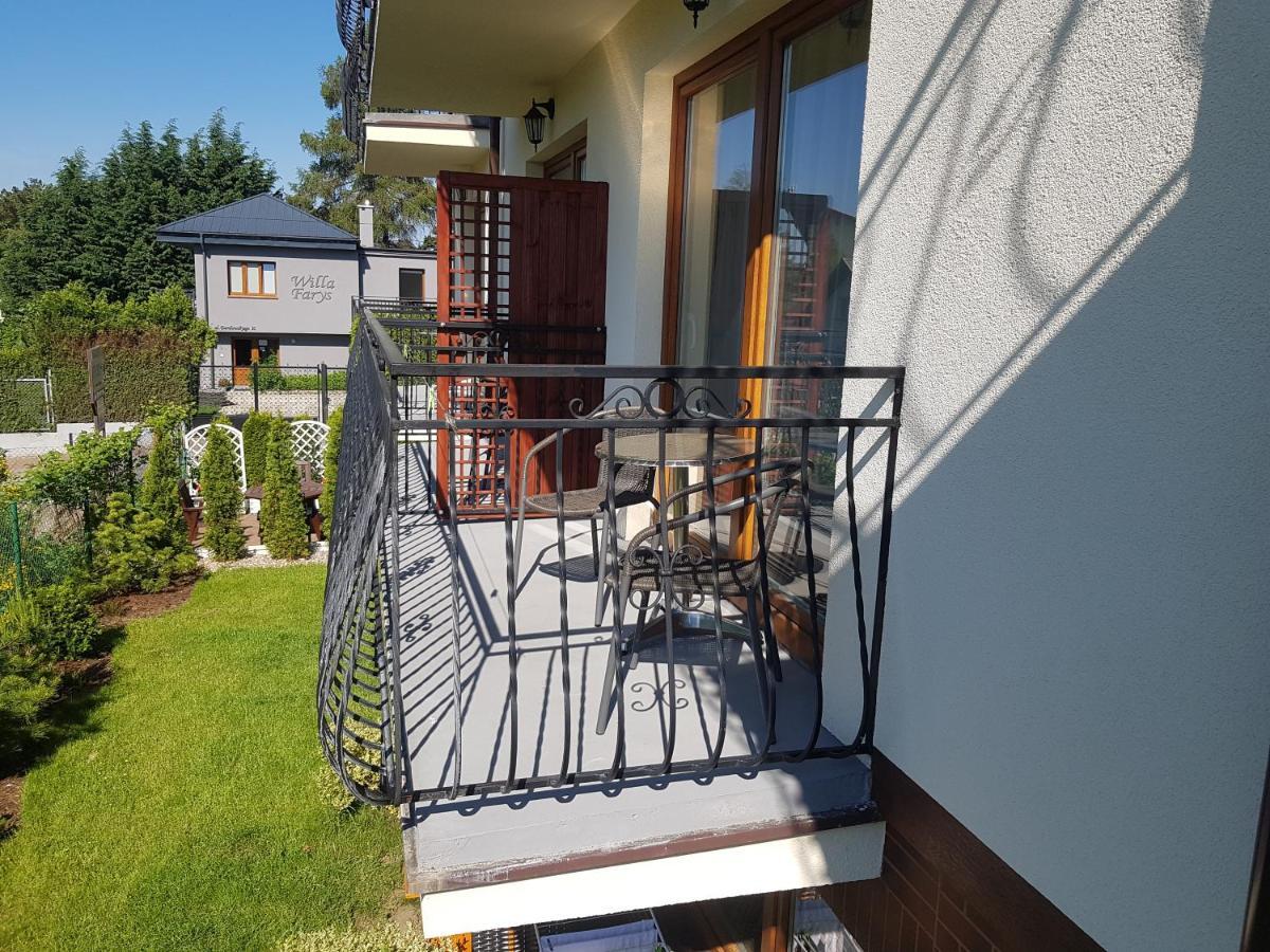 Dom Jastrzebia Z Basenem I Jacuzzi Apartment Jastrzebia Gora Exterior photo